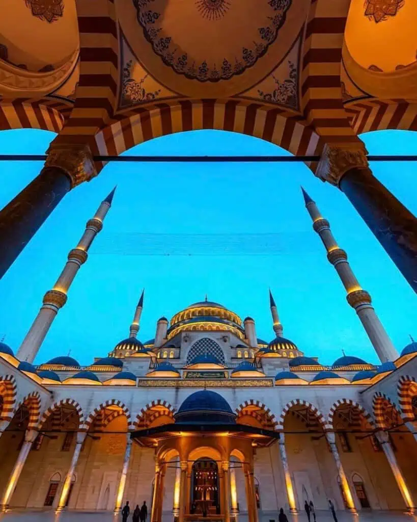 Istanbul Greatest Mosque Camlica