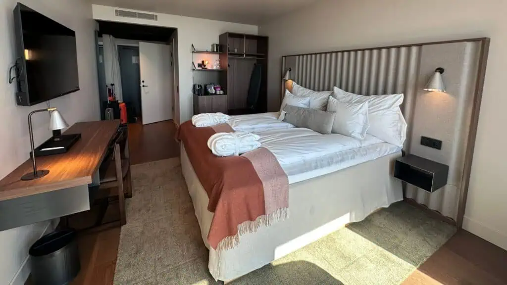 Clarion Hotel Karlatornet bedroom