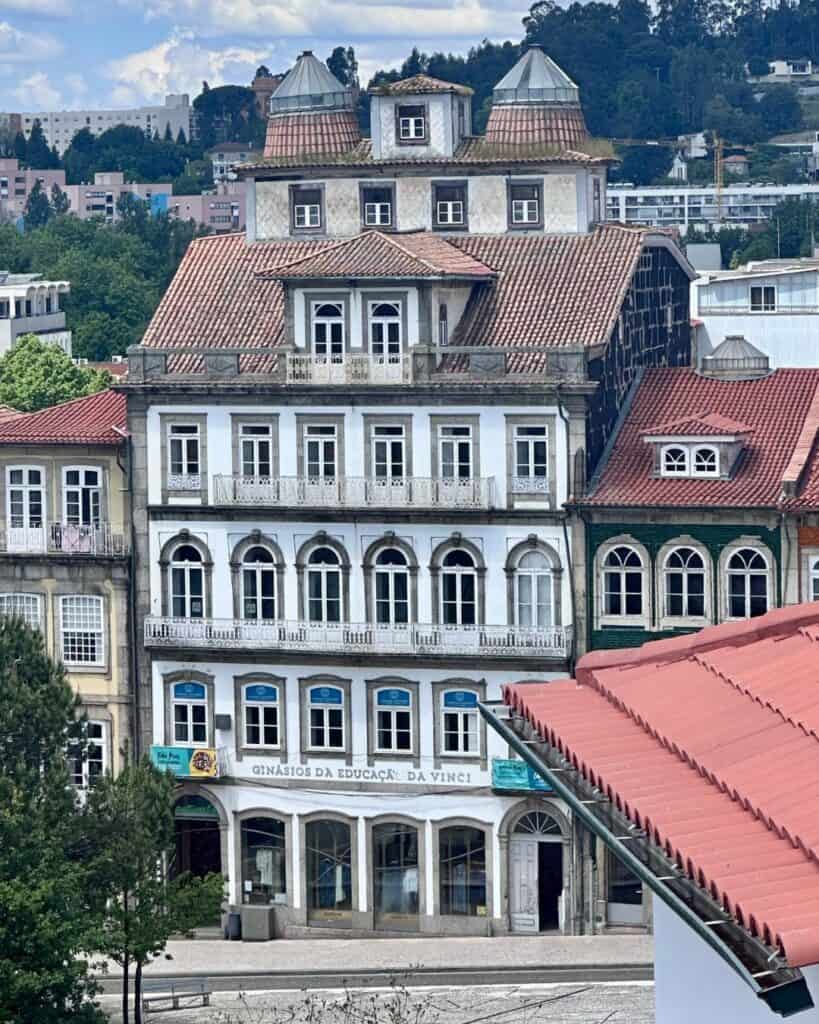 Educação DA VINCI in Guimarães