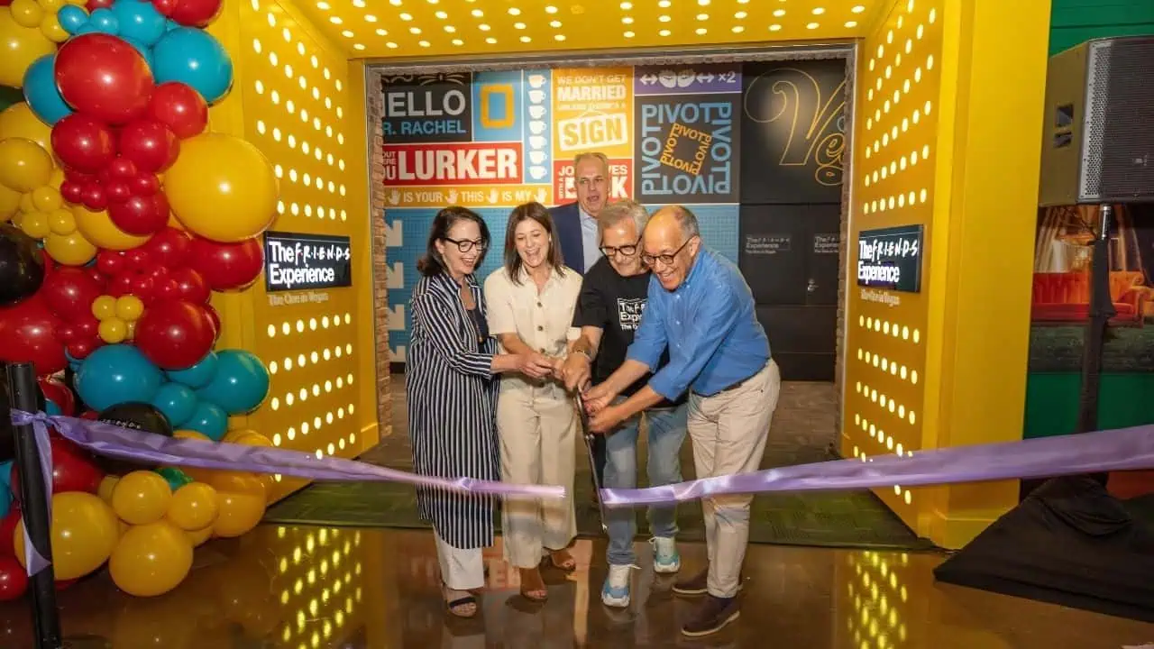 The FRIENDS™ Experience: The One in Vegas