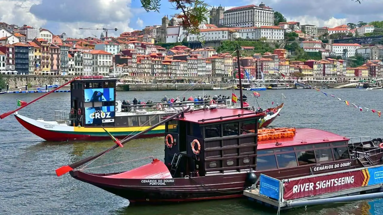 Rabelo boats and views of Porto from Vila Nova de Gaia