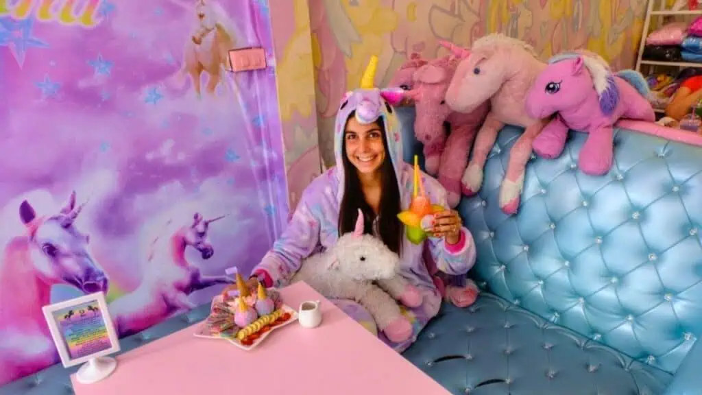 bangkok unicorn cafe