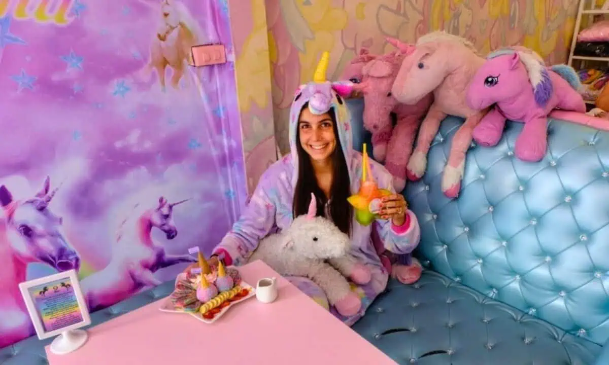 bangkok unicorn cafe