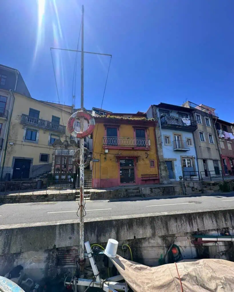 walking around Vila Nova de Gaia