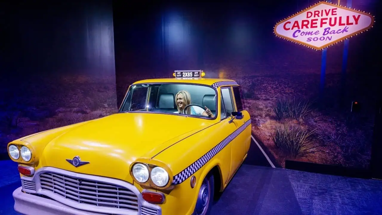 The FRIENDS™ Experience: The One in Vegas