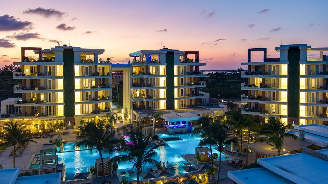 Alaia Belize, Autograph Collection