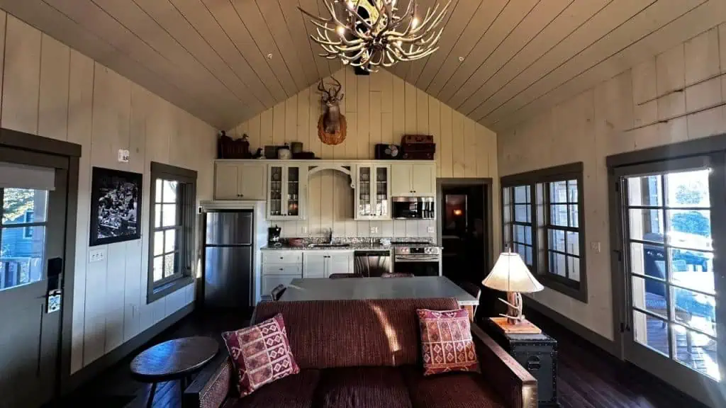 Big Cedar Lodge Lakeside Cottage Kitchen