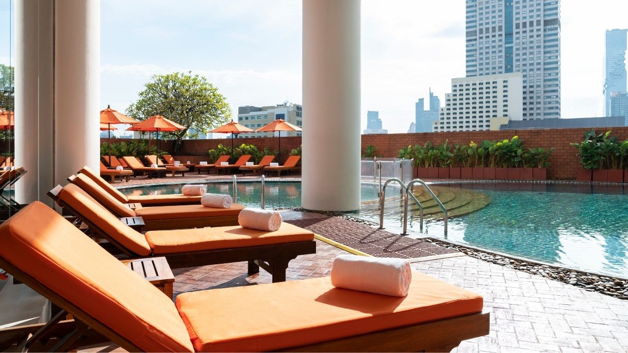 Pool at lebua at State Tower