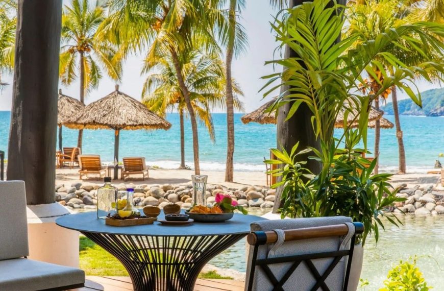 Thompson Zihuatanejo