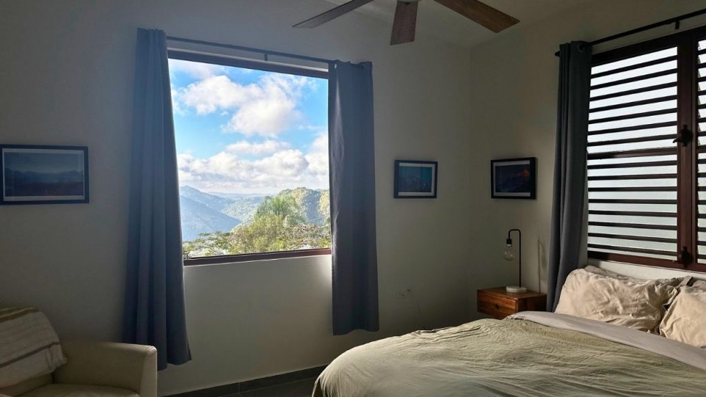 El Prextexto bedroom