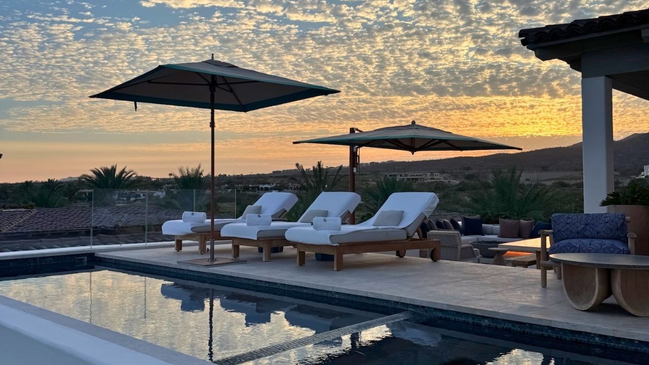 Villa rooftop pool