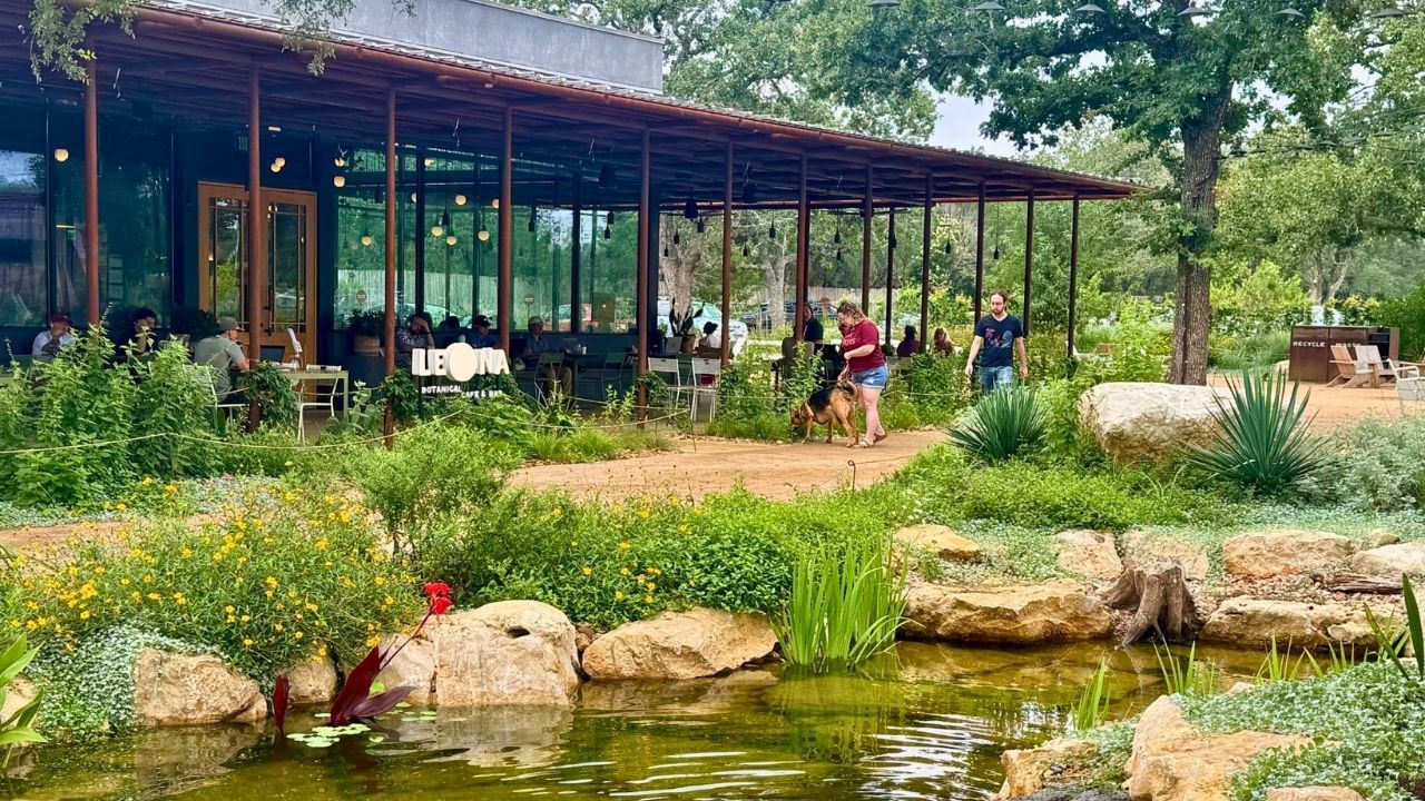 Leona Botanical Garden
