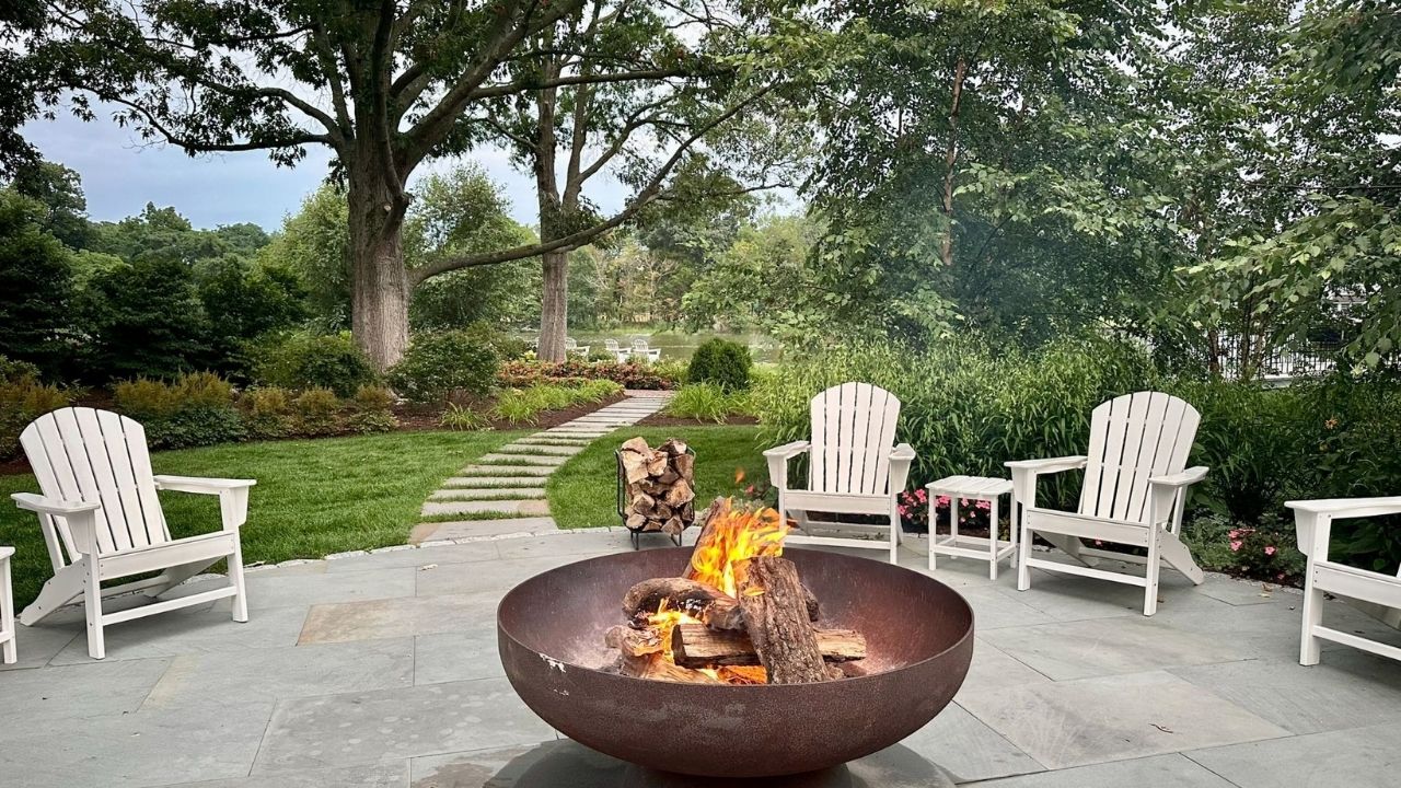 The Oaks’ Firepit Oaks