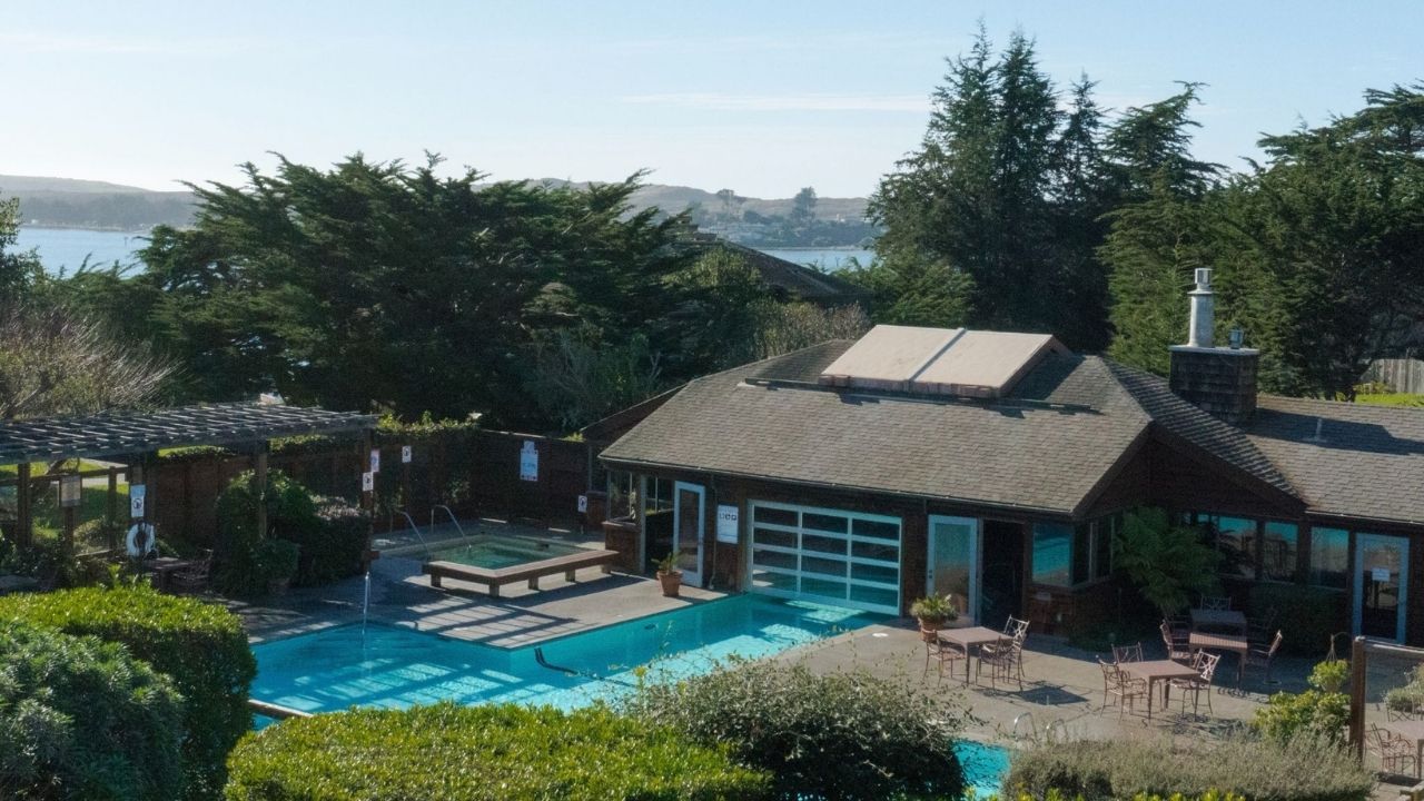 Inn at the Tides Swimming Pool